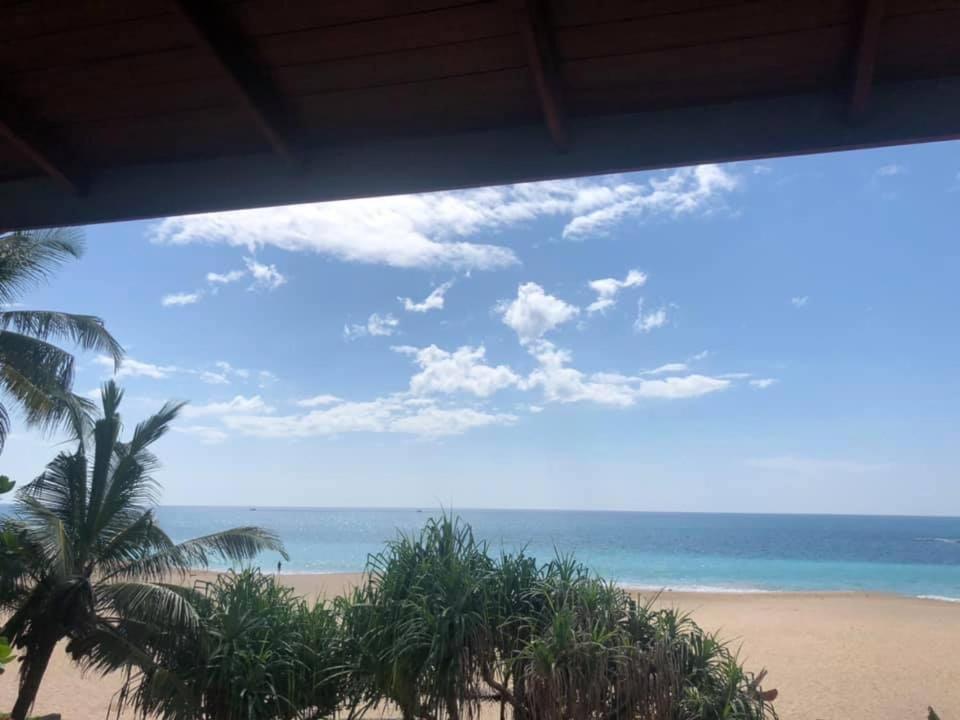 Sea Crest Beach Villa Амбалангода Экстерьер фото